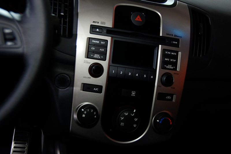 Illustration for article titled 2010 Kia Forte Koup: You Stay Klassy, Kia